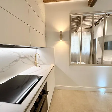 Luxe Et Charme Sur Les Remparts Du Vieil Apartamento Antibes