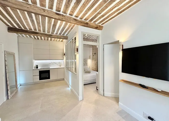 Luxe Et Charme Sur Les Remparts Du Vieil * Антіб