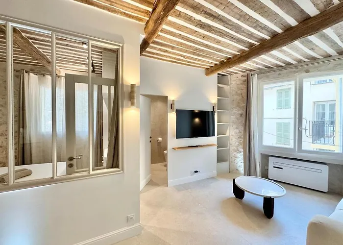 Апартаменти Luxe Et Charme Sur Les Remparts Du Vieil