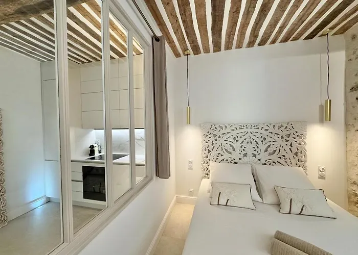 Luxe Et Charme Sur Les Remparts Du Vieil Антіб