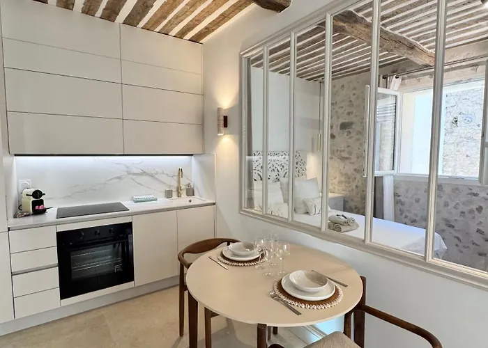 Апартаменти Luxe Et Charme Sur Les Remparts Du Vieil