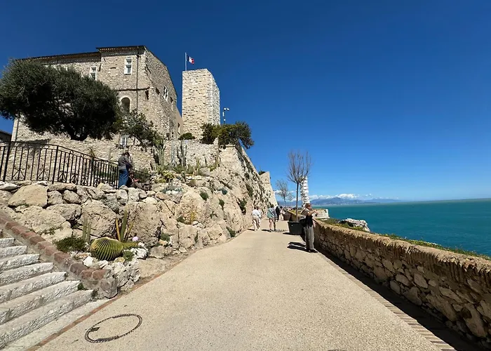 Апартаменти Luxe Et Charme Sur Les Remparts Du Vieil