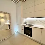 Luxe Et Charme Sur Les Remparts Du Vieil דירה