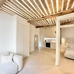 Luxe Et Charme Sur Les Remparts Du Vieil דירה