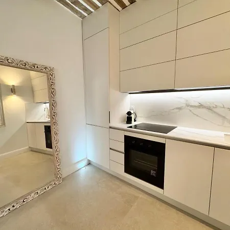 Luxe Et Charme Sur Les Remparts Du Vieil 아파트