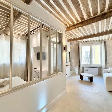 Luxe Et Charme Sur Les Remparts Du Vieil 앙티브