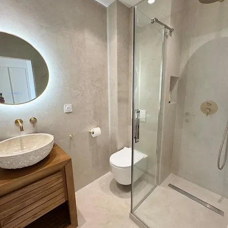 Luxe Et Charme Sur Les Remparts Du Vieil 아파트 앙티브