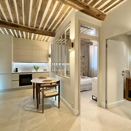 Appartement Luxe Et Charme Sur Les Remparts Du Vieil Antibes